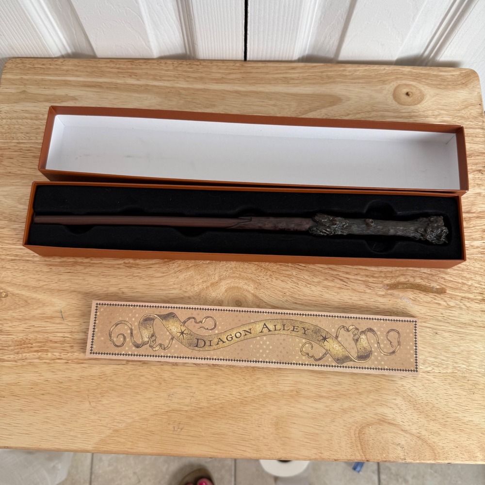 Universal Studios Harry‎ Potter Wand OS Brown Diagon Alley Wizarding World Prop - Picture 8 of 11